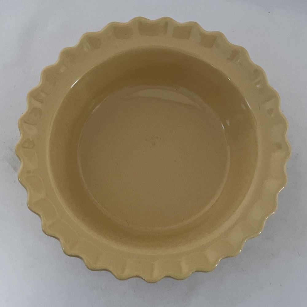 Chantal Yellow Scalloped Edge Pie Dish Freezer Microwave Bake Serve Stoneware